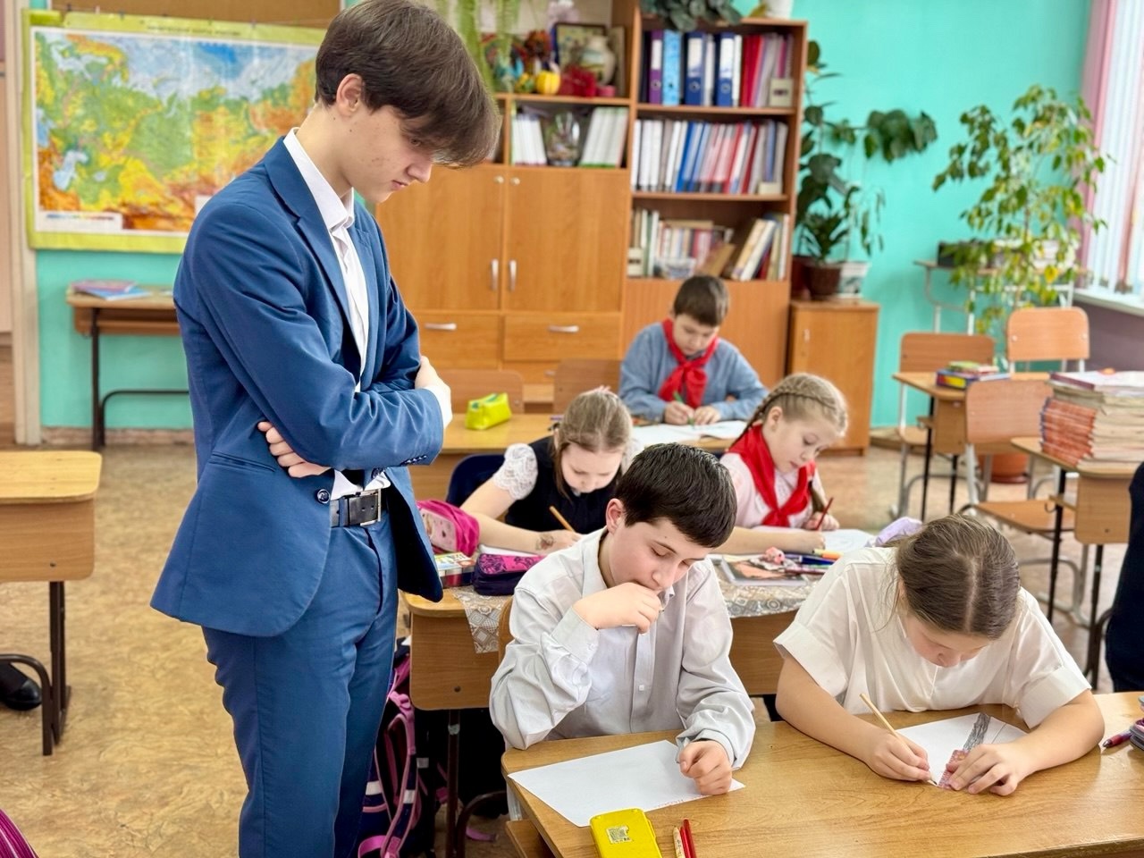 «Под мирным небом»: уроки памяти в начальной школе.
