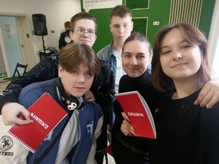 28 мая команда обучающихся нашей школы стали участниками интеллектуальной игры в зож-треке «Встречное движение».